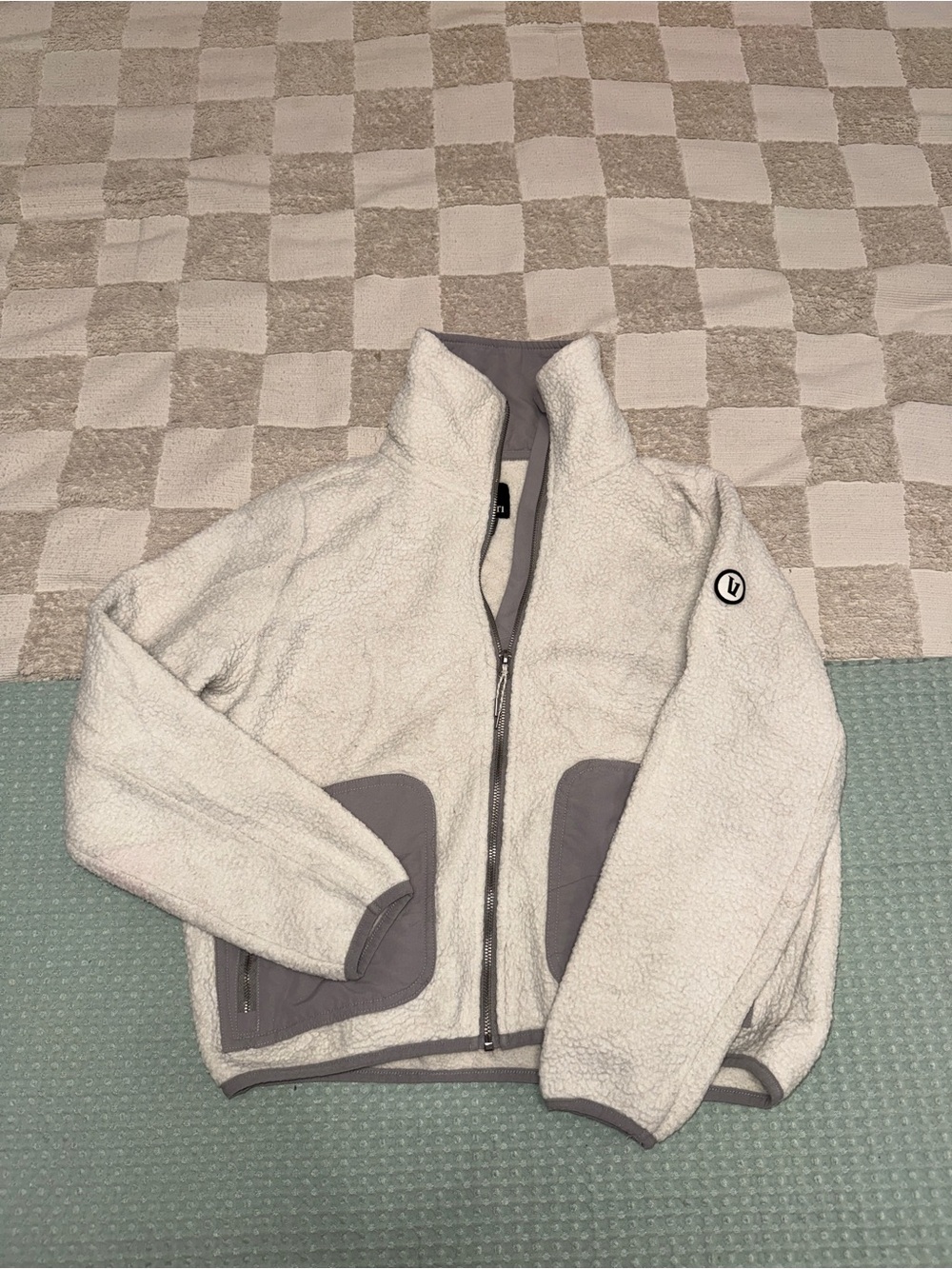 Vuori Women's Alpine Sherpa Jacket size Small